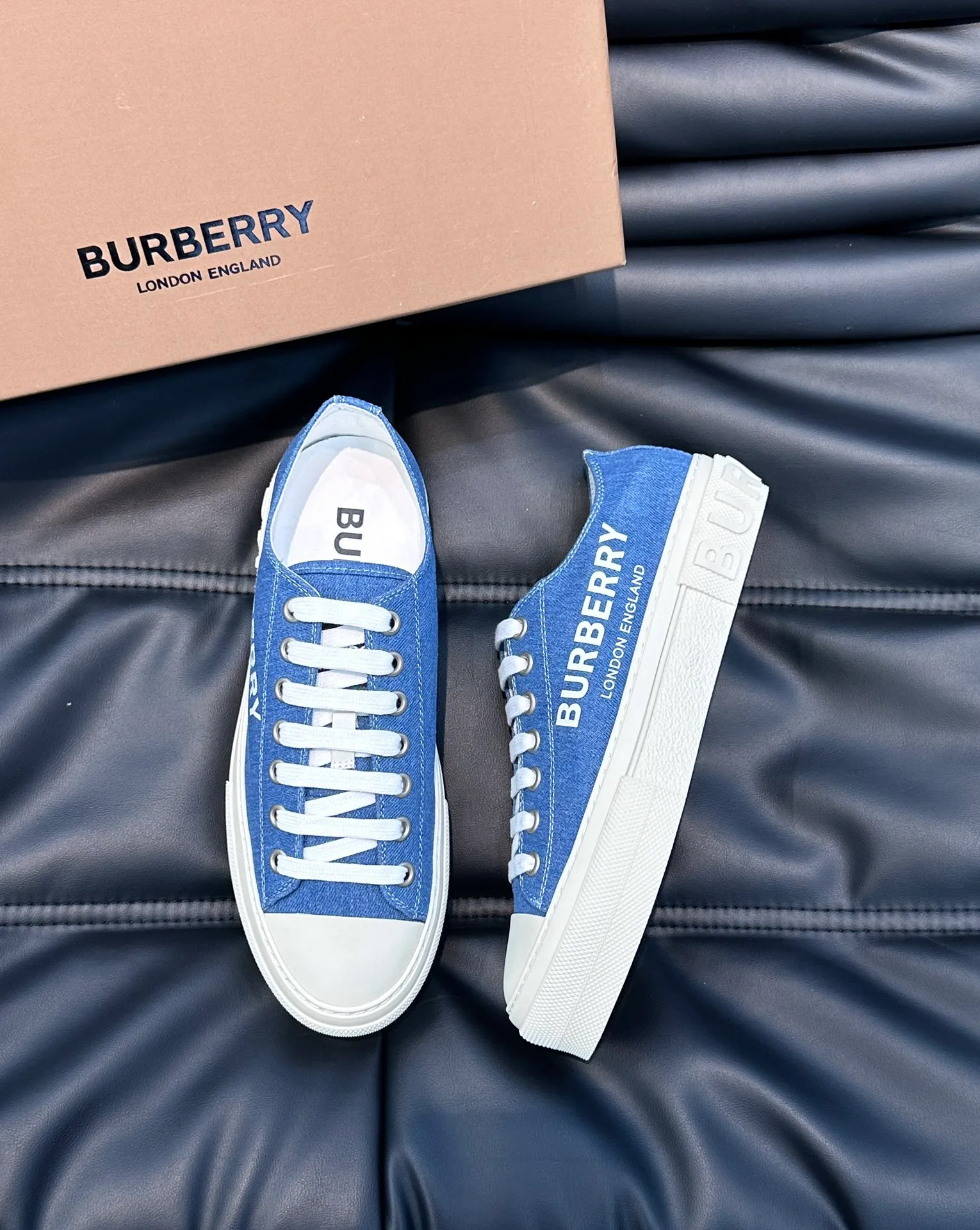 Men's shoes 💰p380 "BURBERR*" men's classic low-top sneakers, reinterpreted with Vintage retro plaid cotton material and decorated with a new brand logo. First-layer sheepskin lining, embossed Burberry lettering logo on the heel, T men's shoes 💰pU original outsole! Size: 38-44 (45 customized)